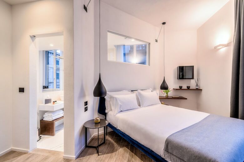 Hostal The First - La Spezia 5 Terre