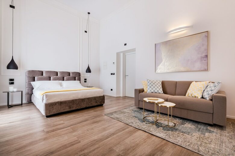 Hostal The First - La Spezia 5 Terre
