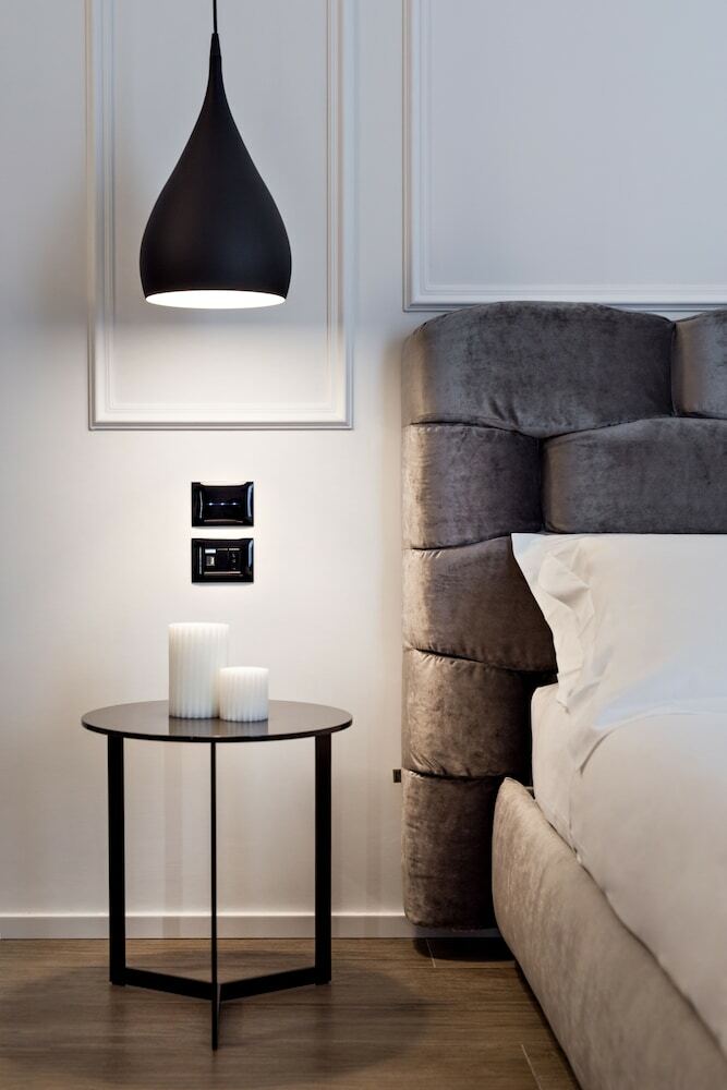 Hostal The First - La Spezia 5 Terre