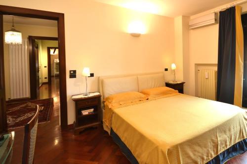 Lecce Villa Sleeps 16 Pool Air Con Wifi
