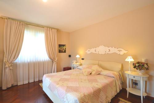 Lecce Villa Sleeps 16 Pool Air Con Wifi