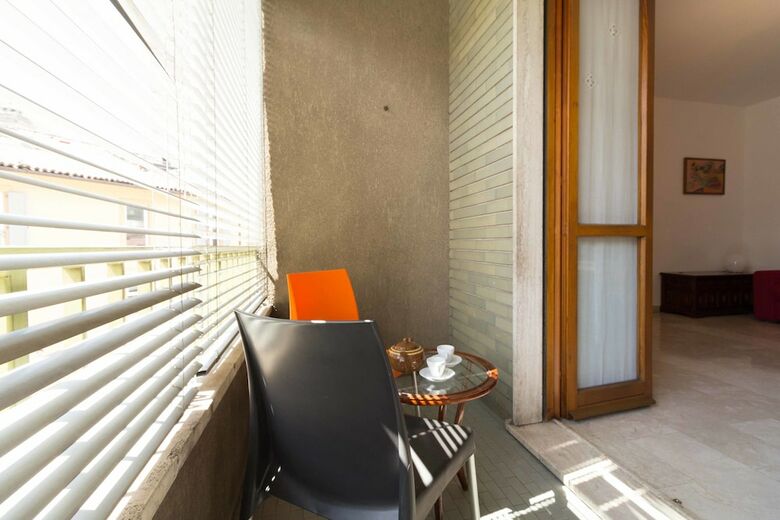 Manzoni Two-bedroom Apartment