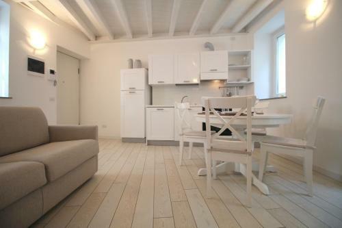 Lakefront Cadorna Apartment