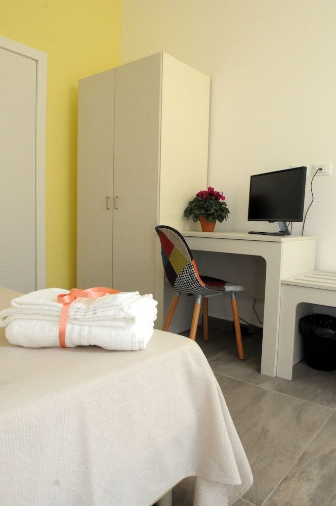 Hostal Della Torre Rooms
