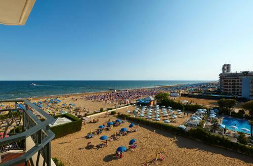 Ruhl Beach Hotel & Suites