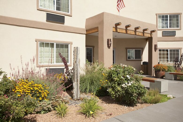 Hotel Rodeway Inn & Suites