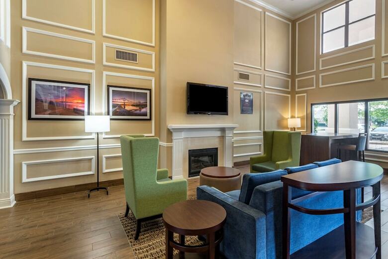 Hotel Comfort Suites (southaven)