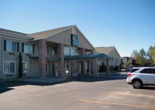 Hotel Quality Inn & Suites