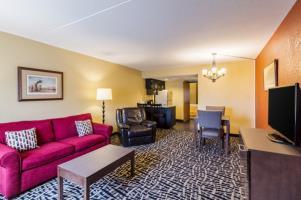 Hotel Quality Inn & Suites