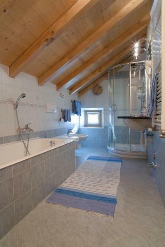 Santin Apartments