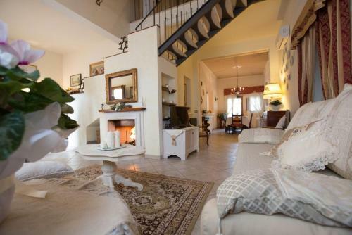 Iano Villa Sleeps 8 Pool Wifi