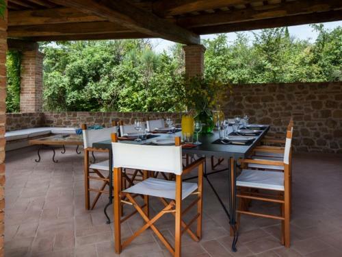 Campoleone Villa Sleeps 8 Pool Air Con Wifi