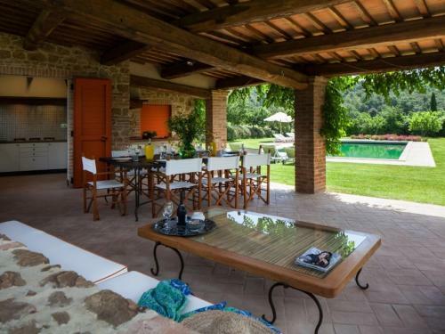 Campoleone Villa Sleeps 8 Pool Air Con Wifi
