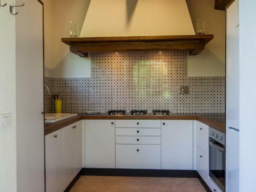 Campoleone Villa Sleeps 8 Pool Air Con Wifi