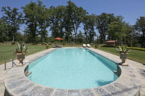 Campoleone Villa Sleeps 12 Pool Wifi
