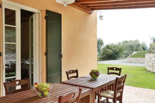 Villa Santo Stefano 10