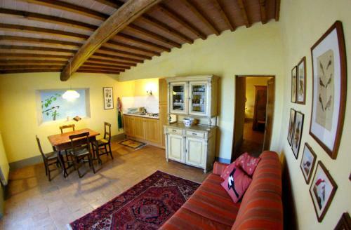 Il Pozzo Villa Sleeps 18 Pool Wifi