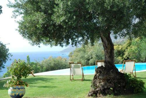 Maratea Villa Sleeps 12 Pool Wifi