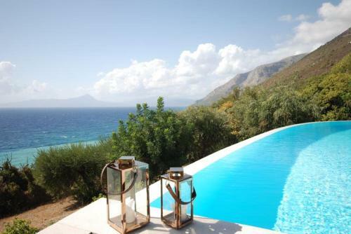 Maratea Villa Sleeps 12 Pool Wifi