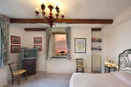 Maratea Villa Sleeps 12 Pool Wifi
