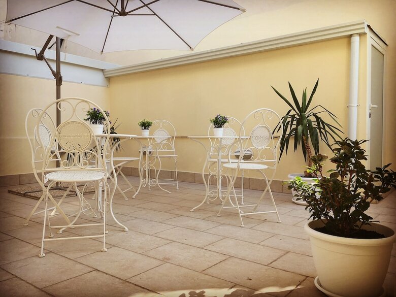 Hostal Domus Bianca Lancia