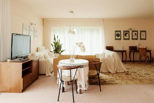 Romantic Hotel