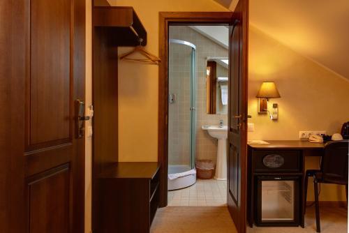 Romantic Hotel