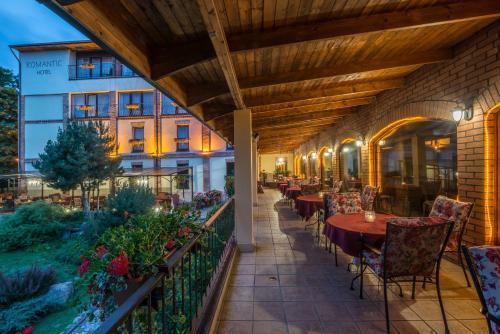 Romantic Hotel