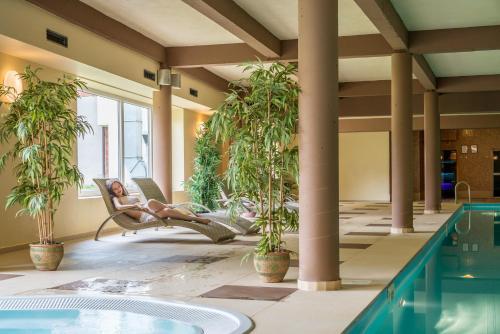 Romantic Hotel