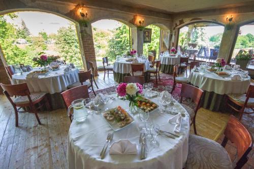 Romantic Hotel