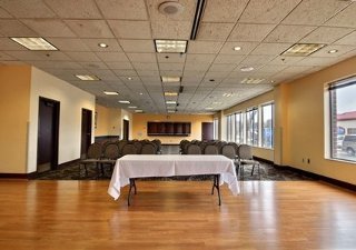 Hotel Quality Suites Milwaukee Airport