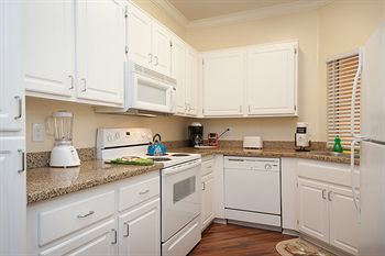 Hotel Sunshine Suites - La Jolla