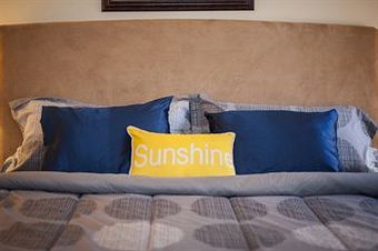 Hotel Sunshine Suites - La Jolla
