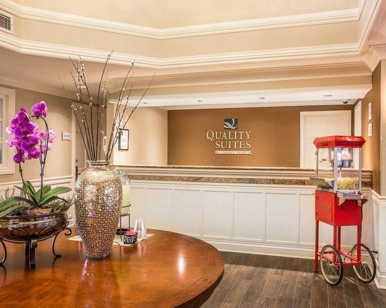 Hotel Quality Suites Buckhead Village