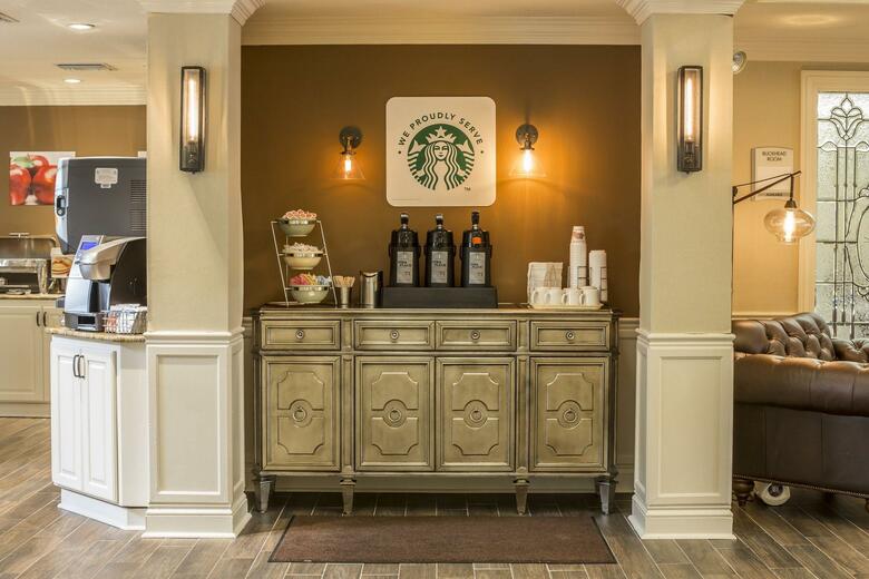 Hotel Quality Suites Buckhead Village