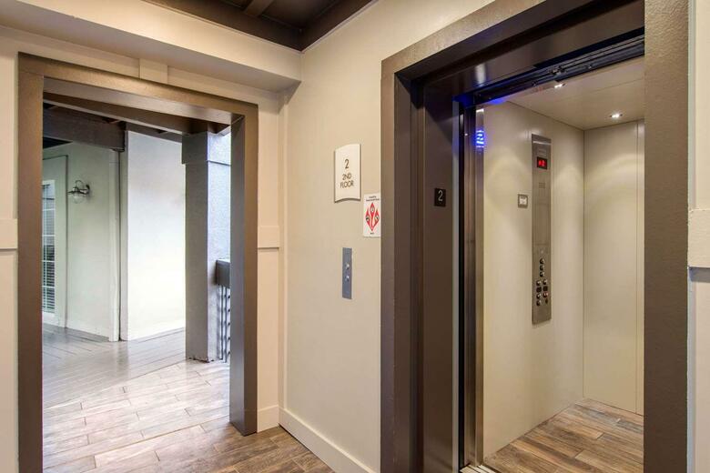 Hotel Quality Suites Buckhead Village