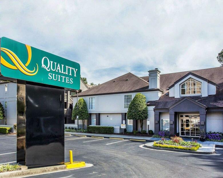 Hotel Quality Suites Buckhead Village