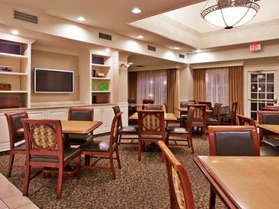 Hotel Quality Suites Buckhead Village