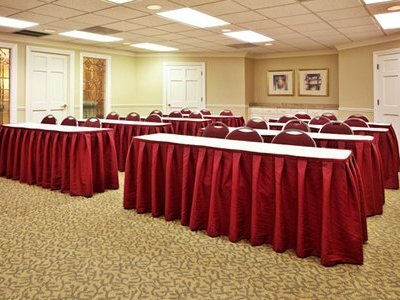 Hotel Quality Suites Buckhead Village