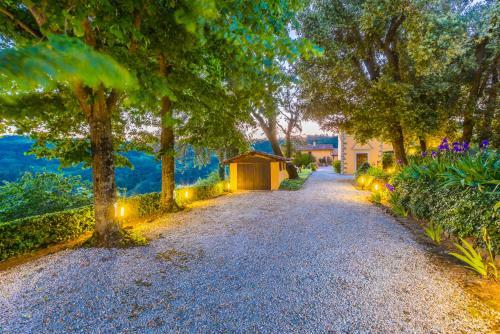 Massa Villa Sleeps 10 Pool Air Con Wifi
