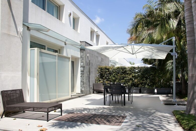 Villa Carlino House