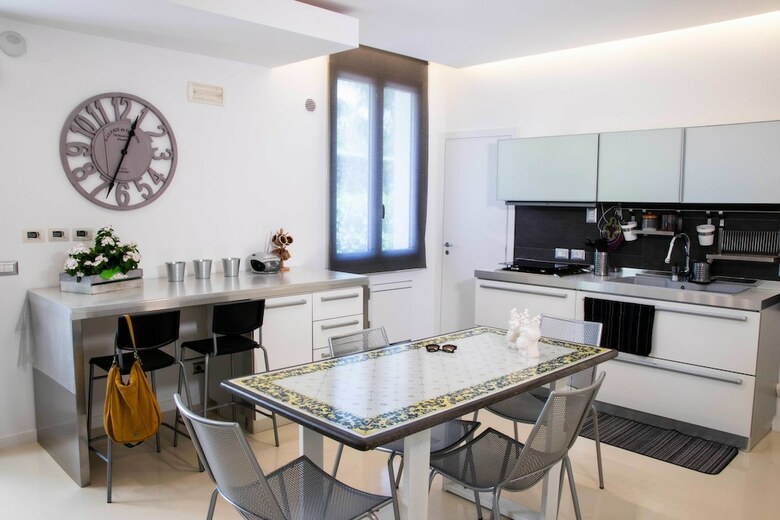 Villa Carlino House
