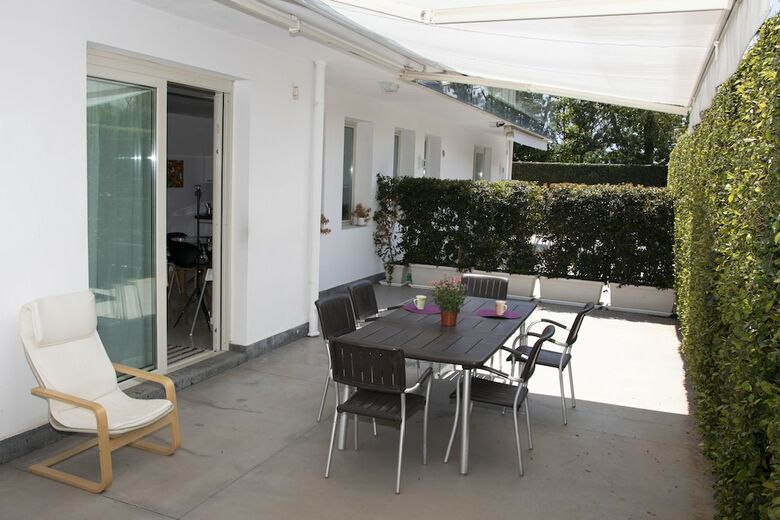 Villa Carlino House
