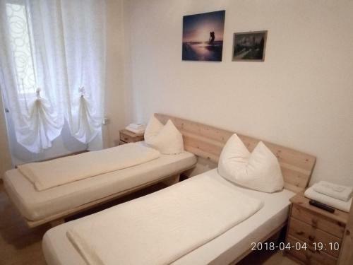 Hostal Gasthof Mondschein