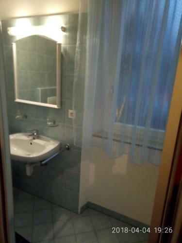Hostal Gasthof Mondschein