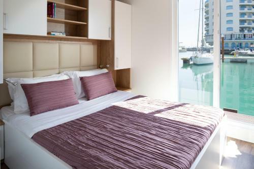 Portoverde Luxury Houseboat
