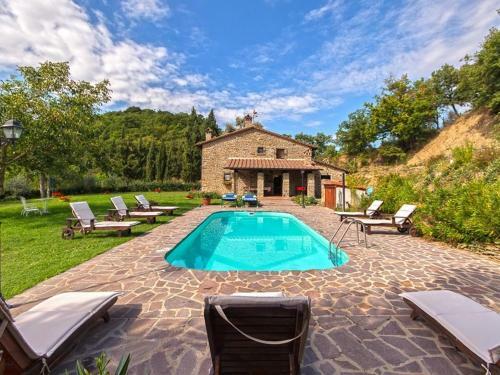 Misciano Villa Sleeps 10 Pool Wifi