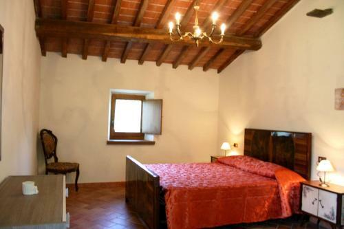 Misciano Villa Sleeps 5 Pool Wifi