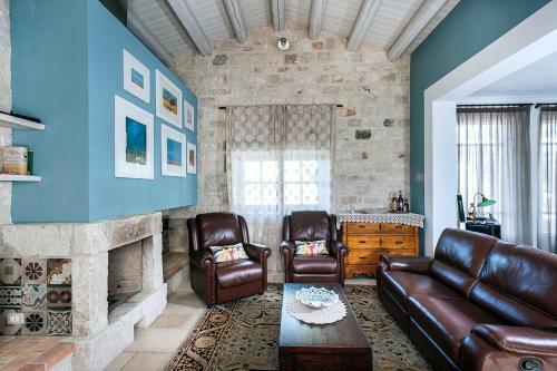 Modica Villa Sleeps 10 Pool Air Con Wifi