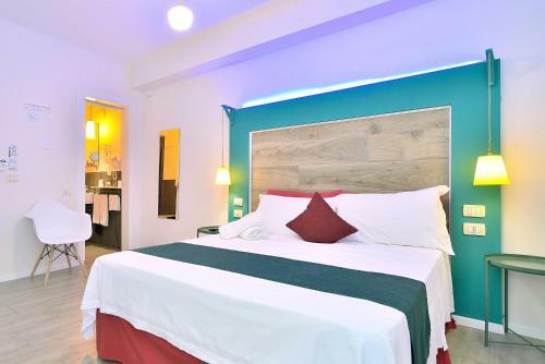 Hostal Minisuite 36